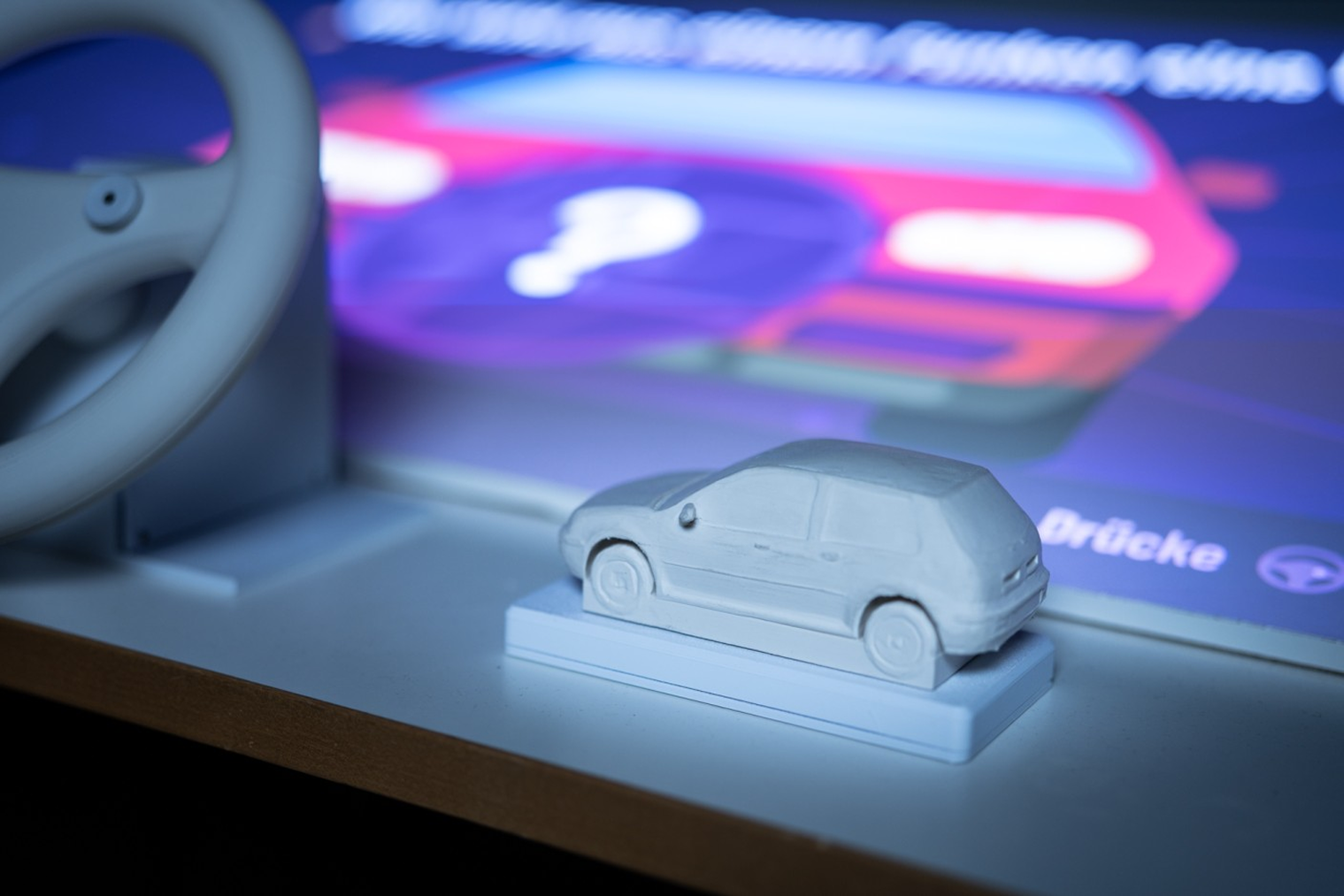 3D-Automodell zur Auswahl von Motorbestandteilen